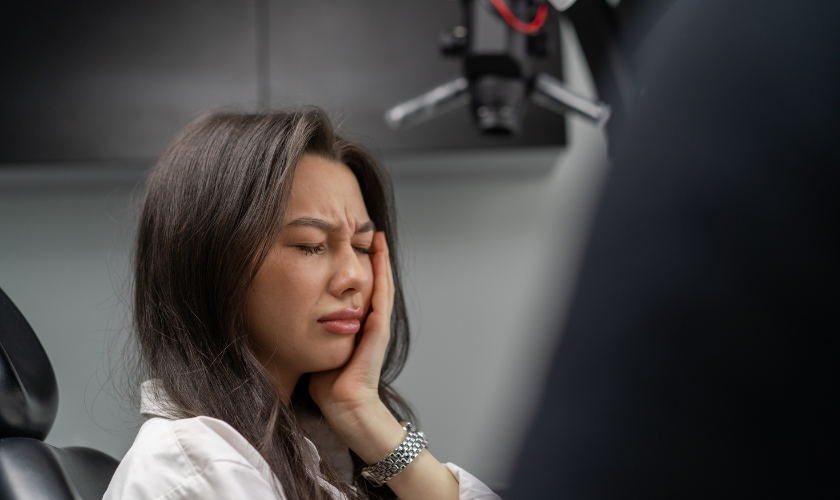 dr. lindsay cash at pearl dental studio